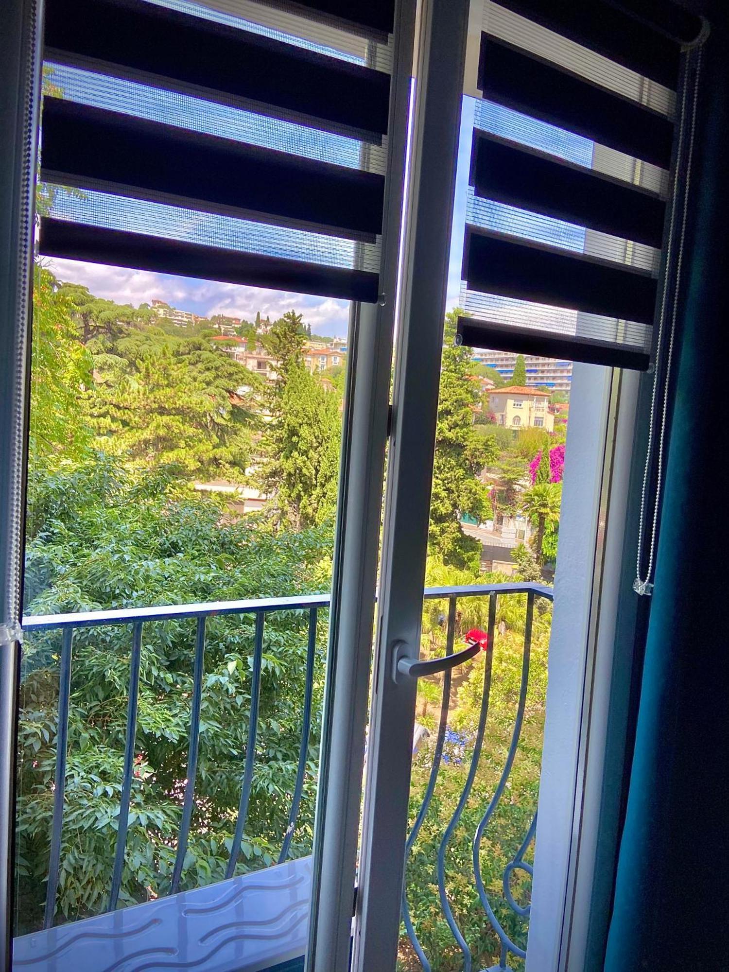 Lovely Riviera Apartment Ницца Экстерьер фото